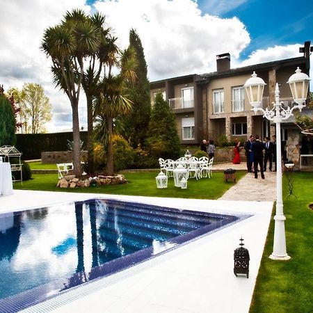 El Jardin De Vikera Guest House San Andres de Montejos Luaran gambar